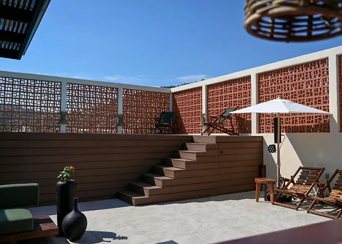 Ixic Boutique Hotel 4*