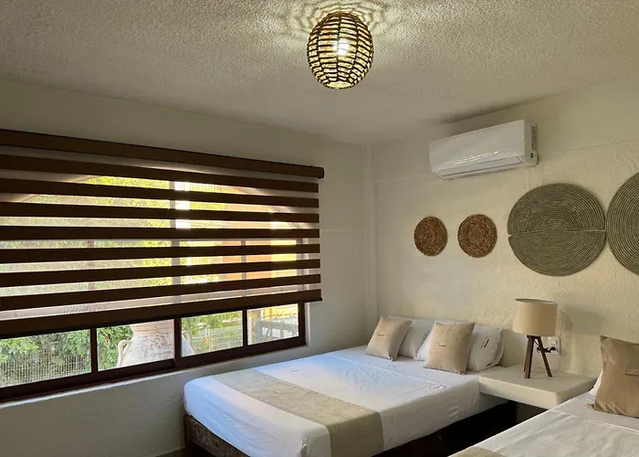 Ixic Boutique Hotel 4*