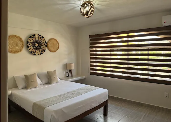Ixic Boutique Hotel 4*